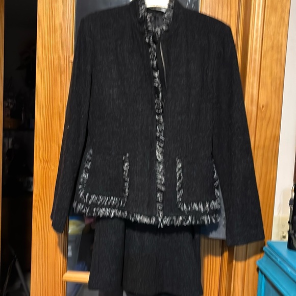 Carol Anderson suit jacket and skirt - Picture 1 of 5